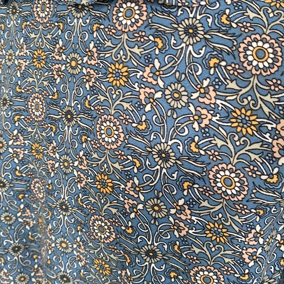 Max Studio Sleeveless Ruffle Top - Picture 4 of 4